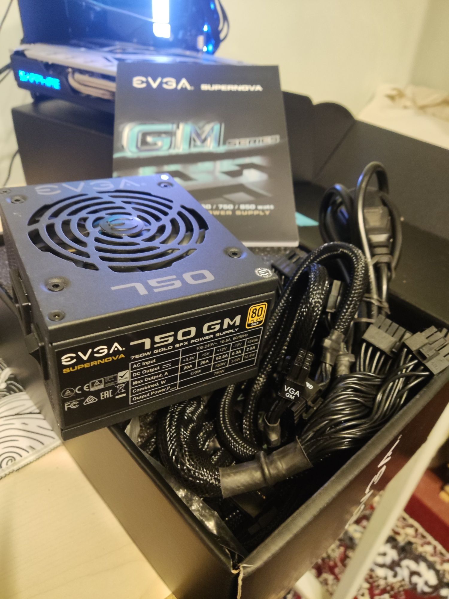 EVGA 750GM SFX блок питания