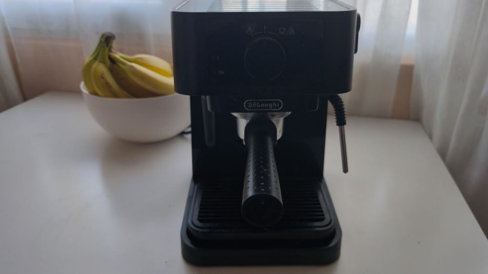 Delongi EC230BK кафе машина.