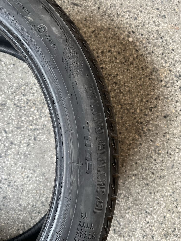 Гуми Bridgestone 245/40/19 2бр