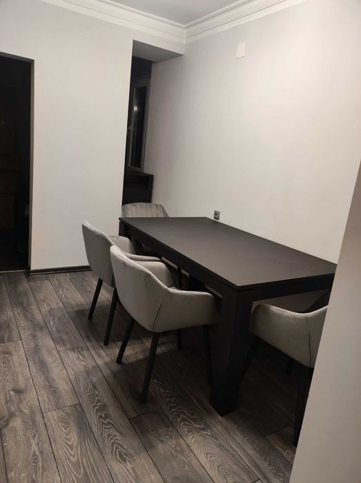 Дава се под наем Тристаен апартамент в София, Център - 98 кв.м за 1020 € - Снимка #1