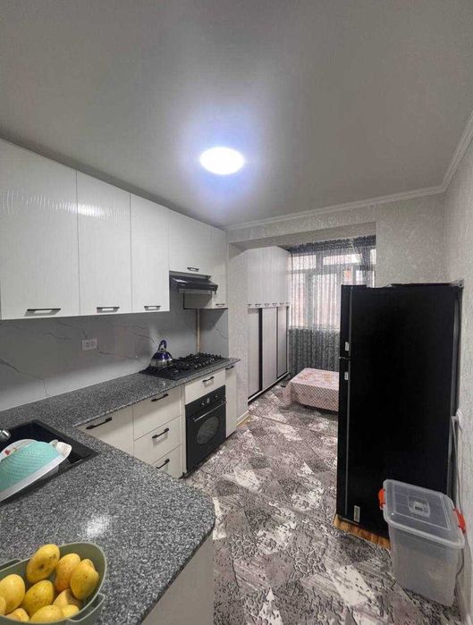 евротамирланган 4 хонали квартира сотилади