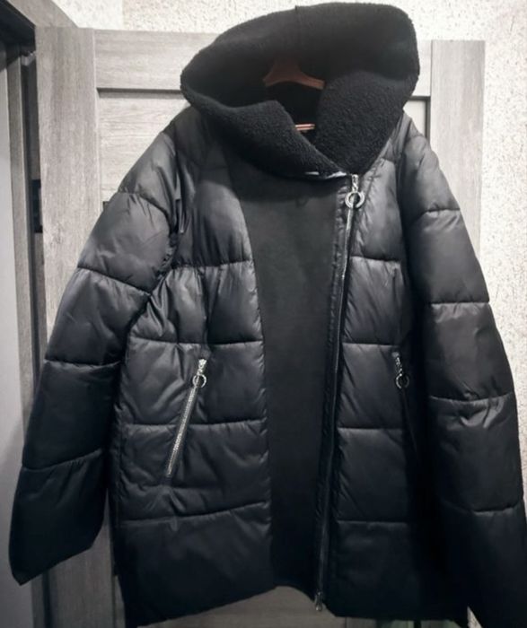 Продам зима в отл сост 52-54 +/- 15 .000