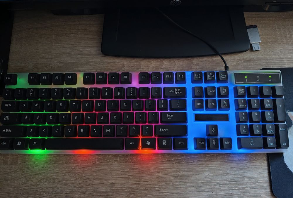 Vand Kit mouse si tastatura cu fir