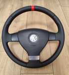 Ofer spre vânzare un volan pt Golf 5/ pasat B6/ pasat CC sau Touran.