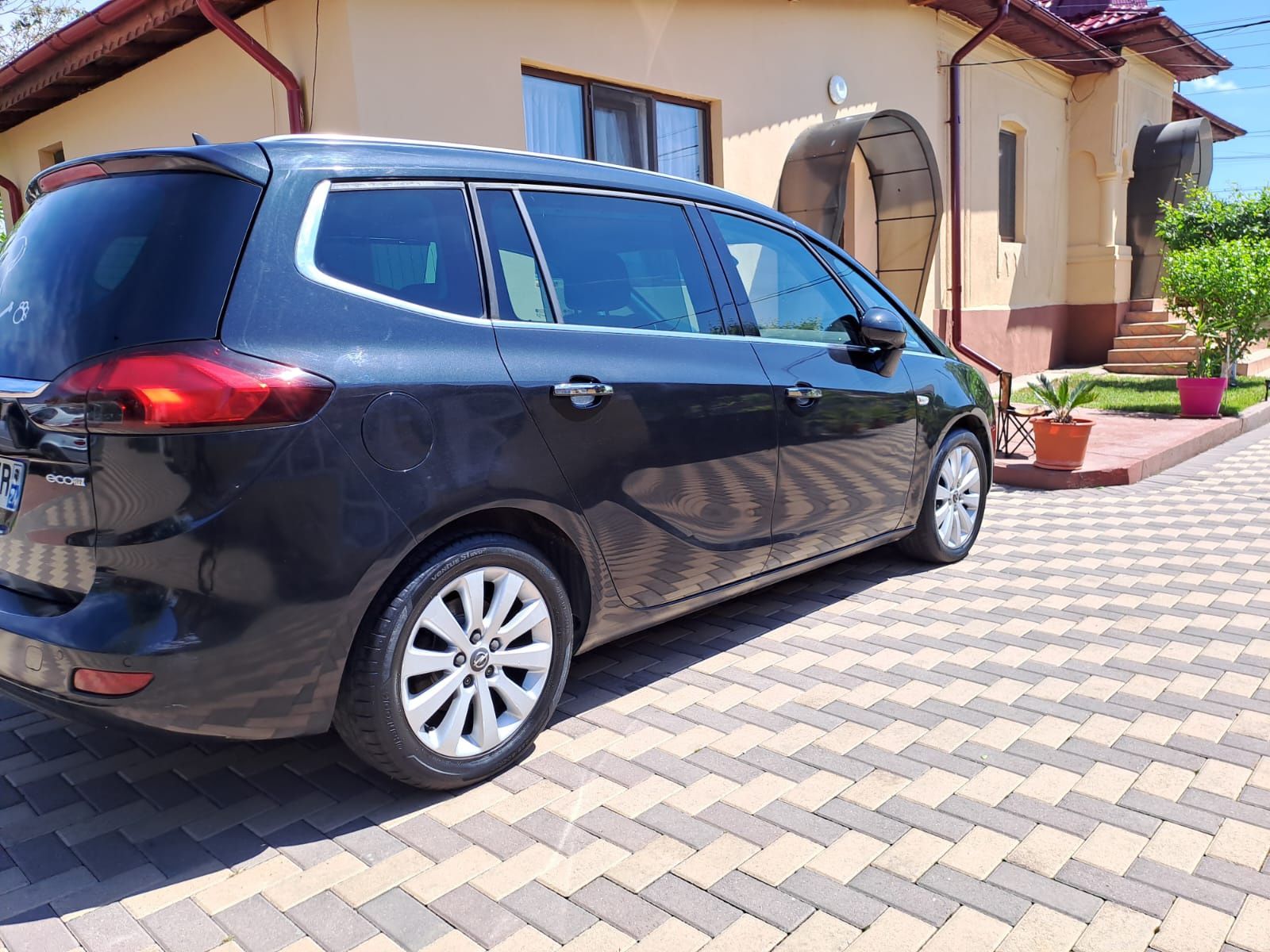 Opel zafira 2.000