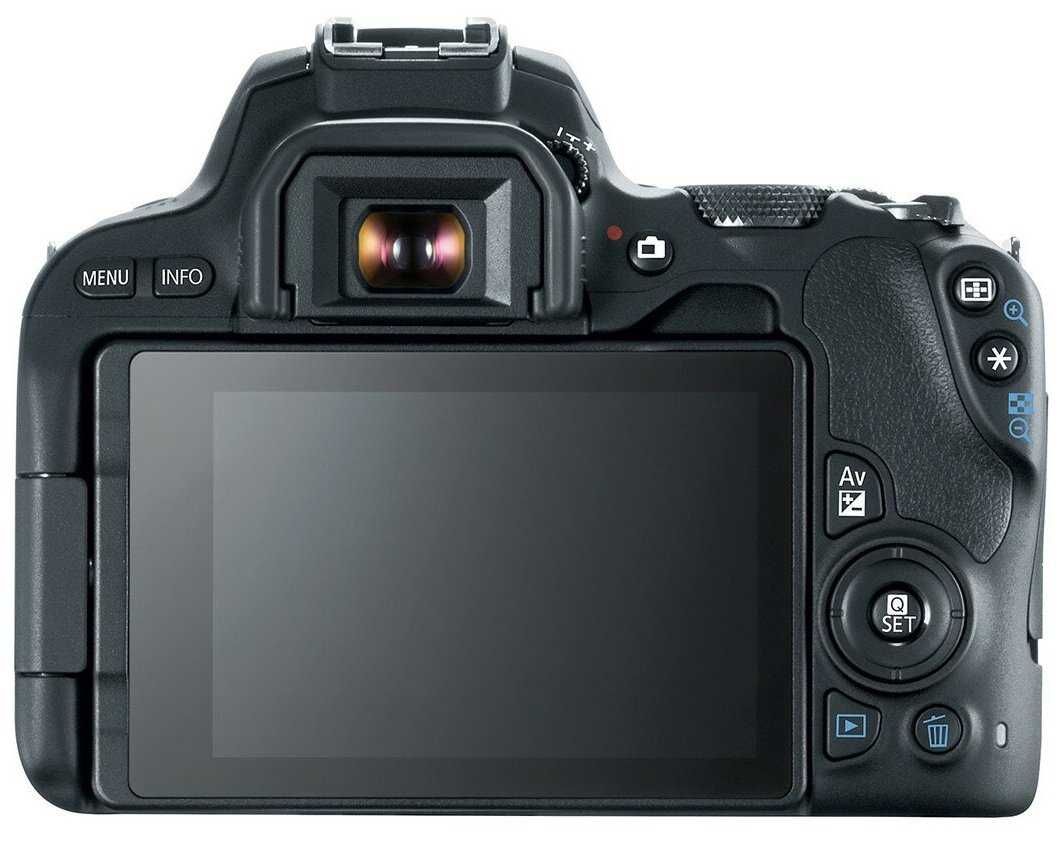 Canon EOS 200D + Kit EF-S 18-55mm