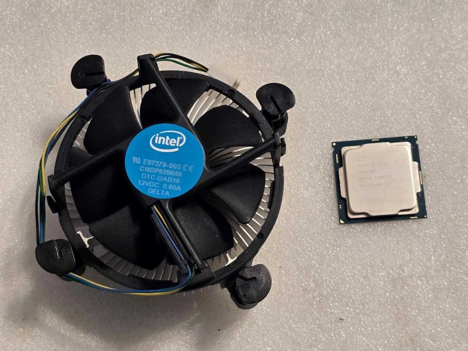 Procesor Intel Core i3-8100 4-Cores 3.60GHz 6MB Cache, Gen. a 8-a, BOX