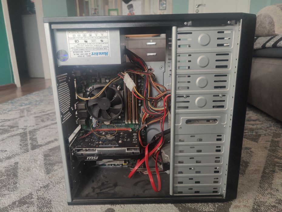 2 рабочих компьютера (пишите на ватсап)