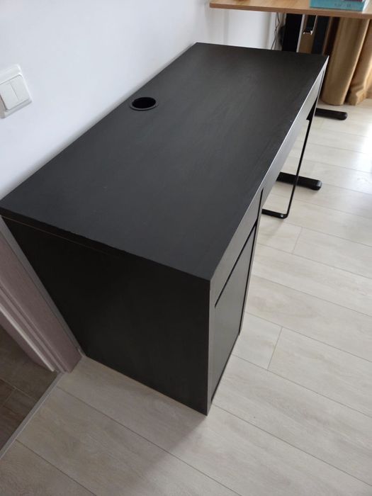 Birou negru Ikea