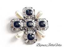 *   Brosa Chanel  *