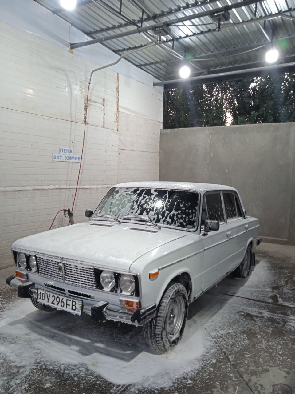 Sotiladi jiguli 2106 yili 2000