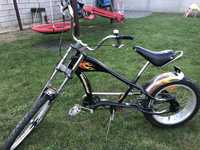 Bicicleta tip motor Chopper.