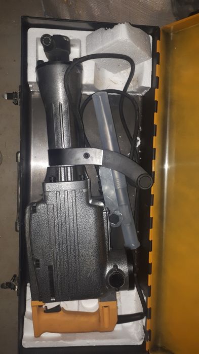 Аренда инструмента. Услуга  алмазний бурения