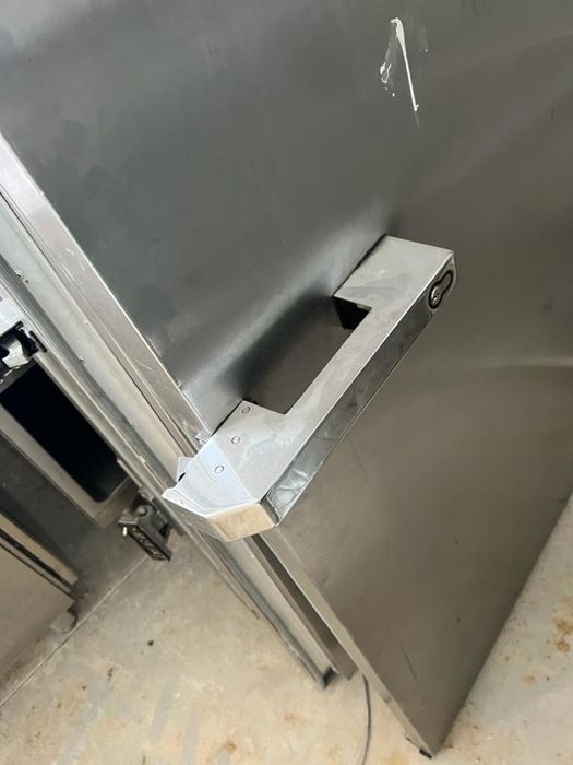Vand usi inox pentru camera frigotifica