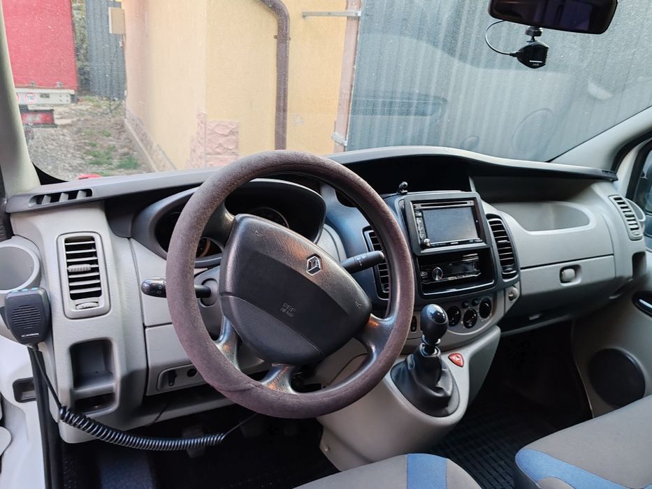 Renault trafic 8+1locuri lung din 2010