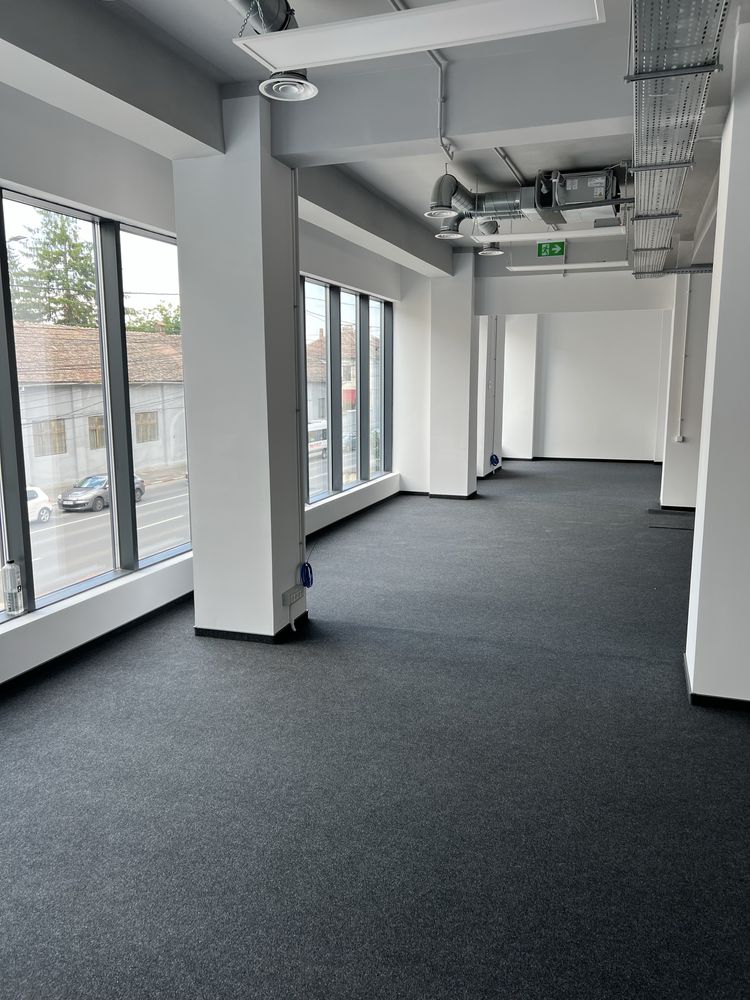 Spatiu de Birouri/Comercial nou ultramodern in centru.