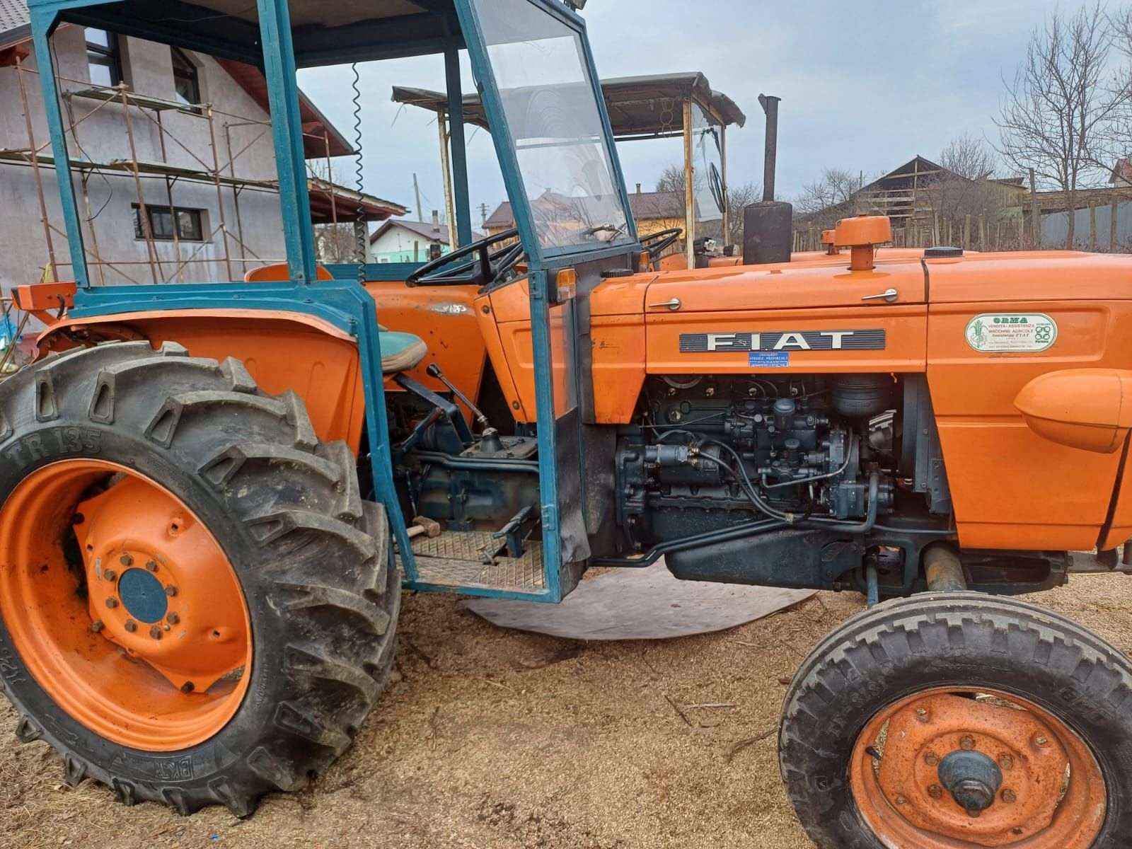 Vând tractor fiat 415