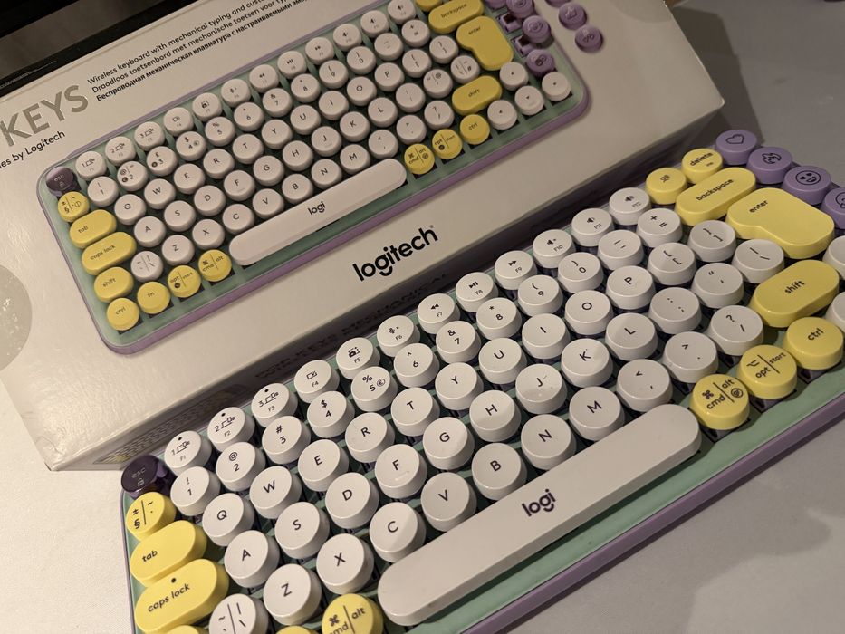 Tastatură Logitech pastel