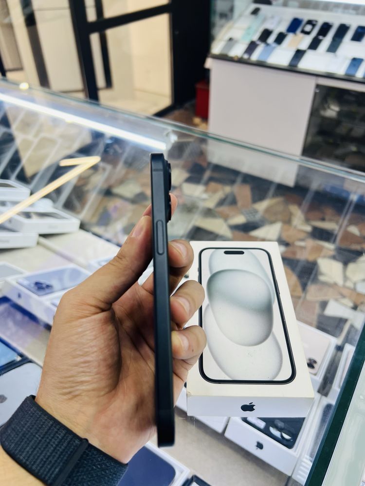 iPhone 15  128 gb black yengide 99%