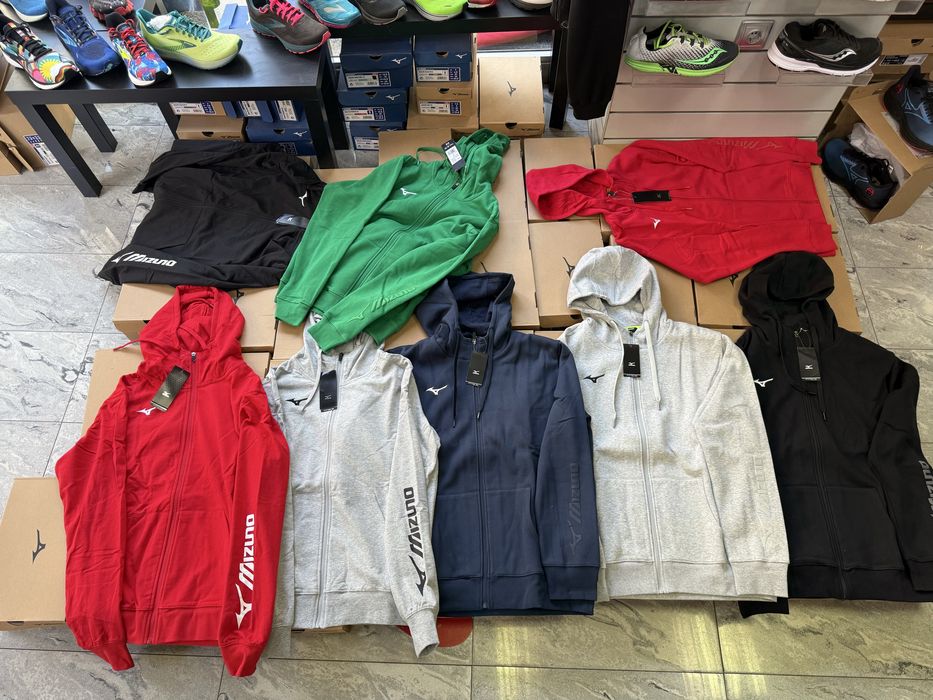 Горнища, долнища ,елеци и якета Mizuno