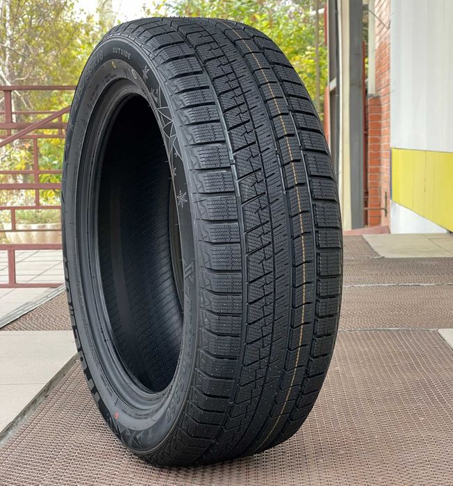 Зимни гуми TRACMAX 285/40 R22 с НОВ ДОТ 2025г 285/40/22