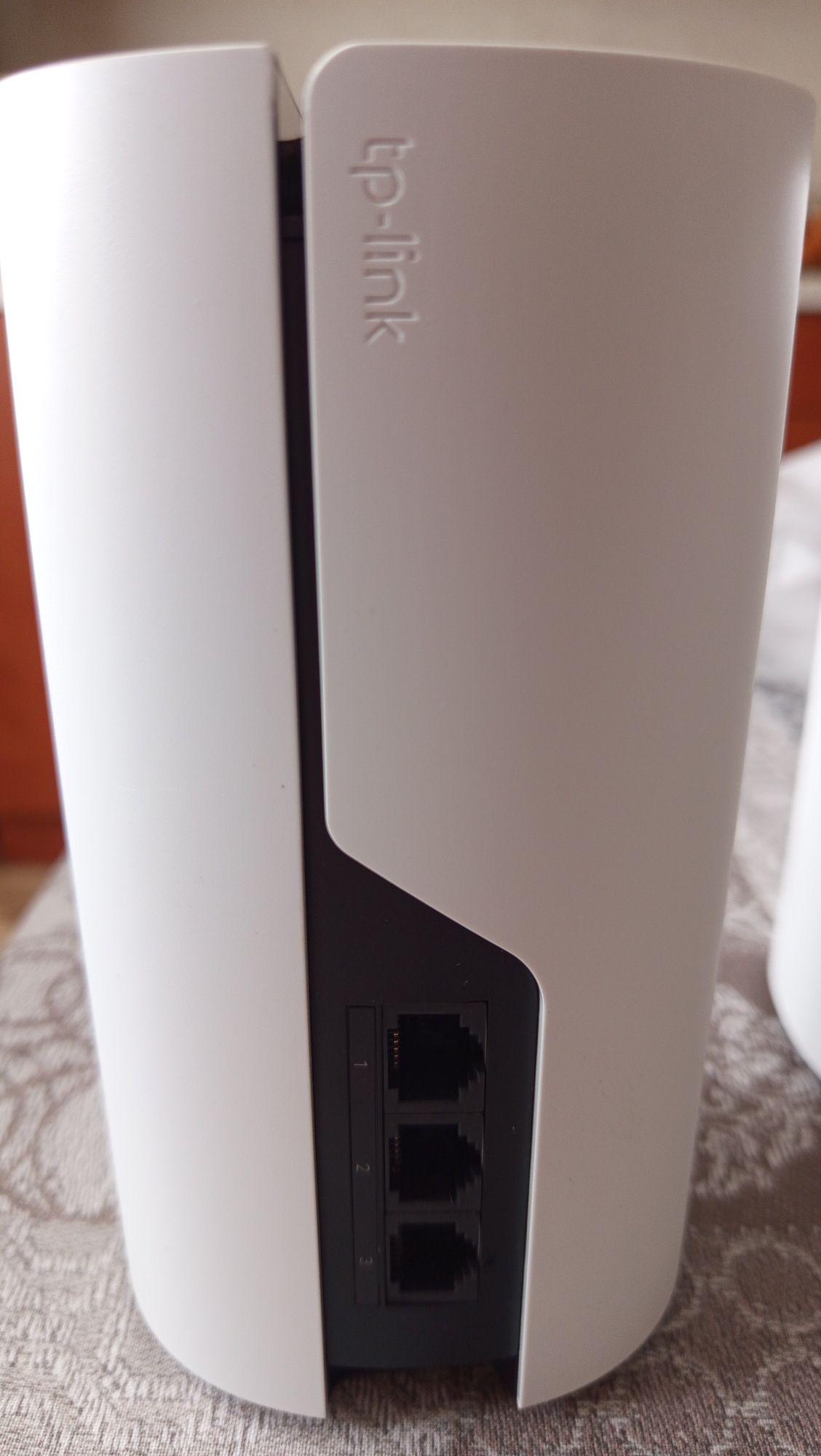 Продавам wi-fi меш система TP-Link AC1900 Deco S7