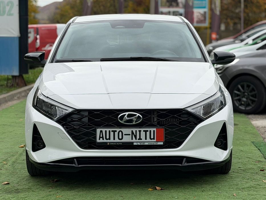 Hyundai i20 automat HYBRID 34000 km led line