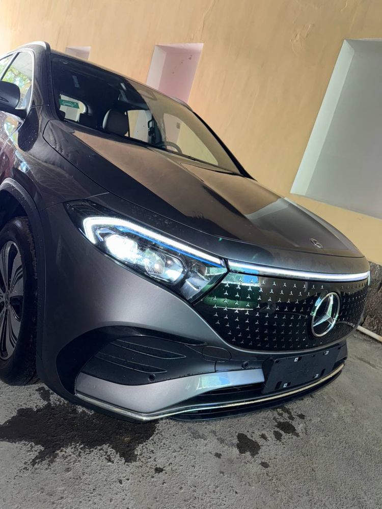 Mercedes Benz EQA 260