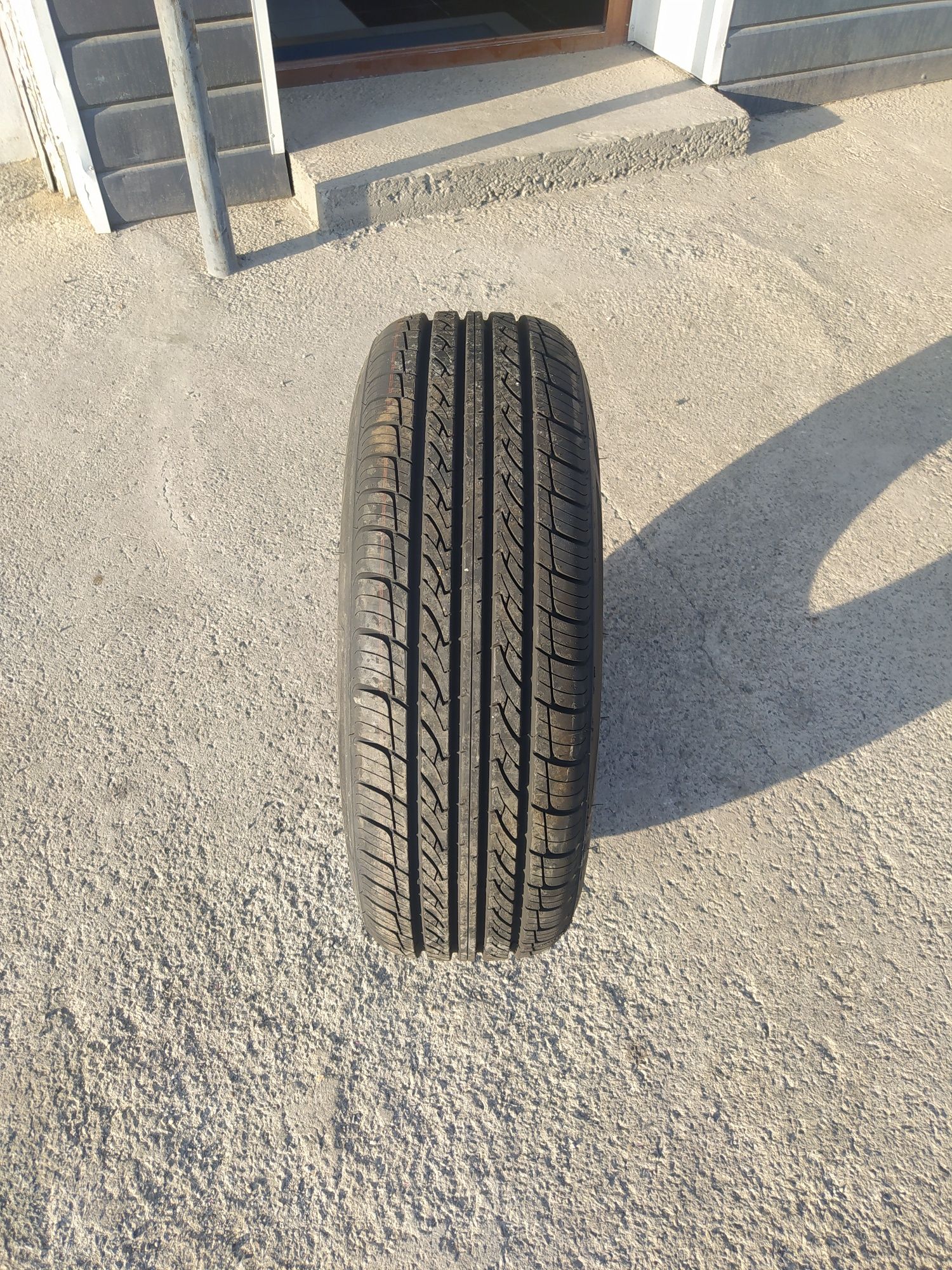 Three-A 195/70R14 P306