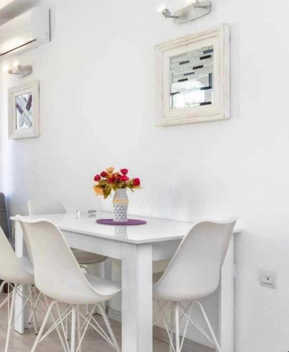 Дава се под наем Тристаен апартамент в Варна, Център - 98 кв.м за 586.5 € - Снимка #4