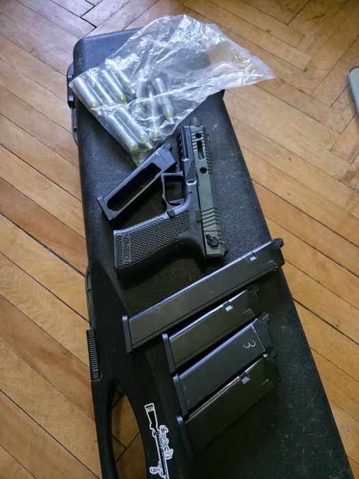 Pistol airsoft Novritsch ssp18