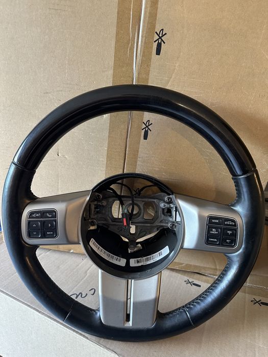 Волан за Jeep Grand Cherokee WK 2010-2014 + airbag