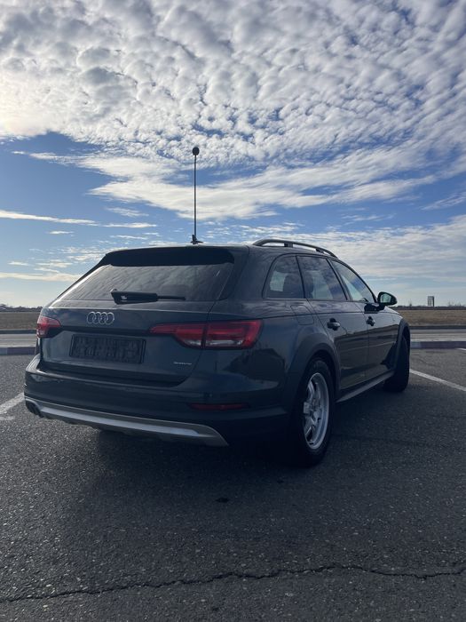 Audi A4 Allroad/ ACC/ Virtual/ Panoramic/ carplay