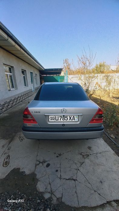 Mersedes c 180.Mashina sotiladi srochna