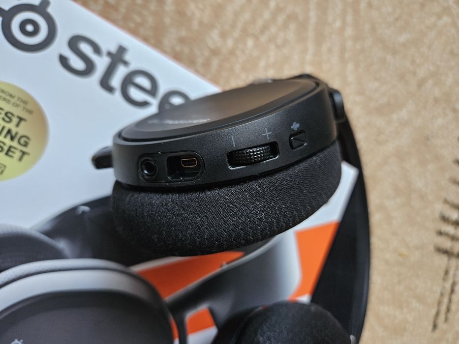 Casti Steelseries Arctis 3