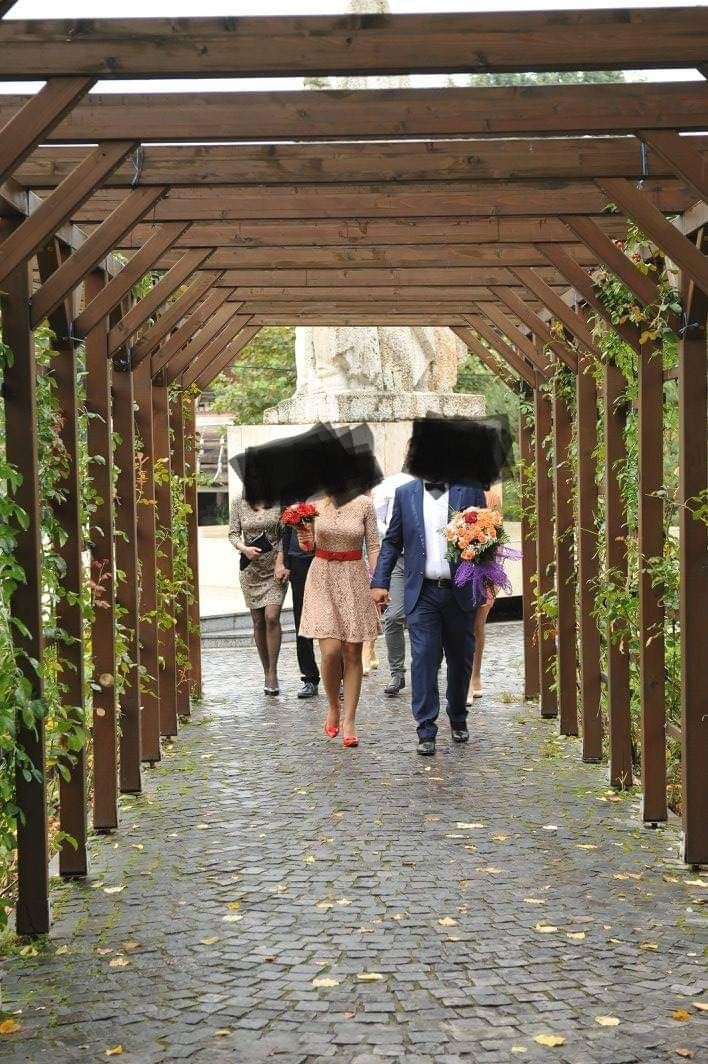 Vand rochie de ocazie