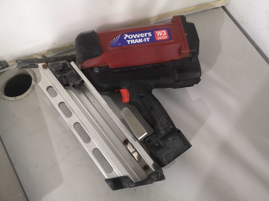 Пистолет за пирони 2 бр П - 2