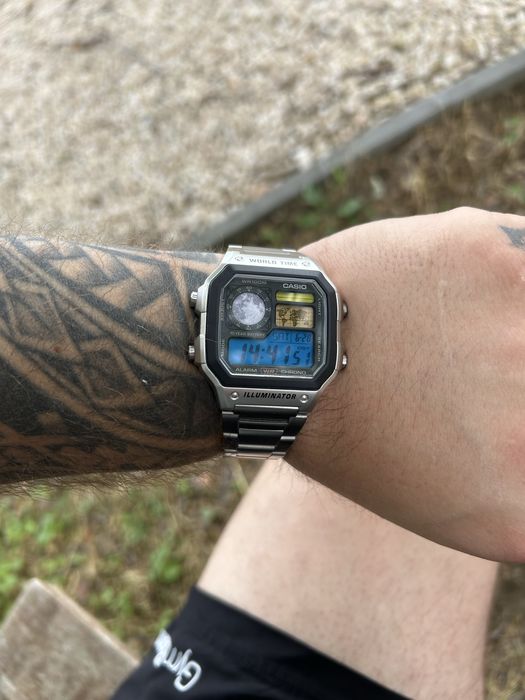 Предлагам часовници Casio AE1200 по поръчка