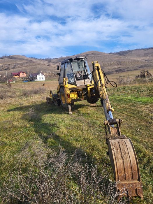 Dezmembrez buldoexcavator caterpilar 428 B