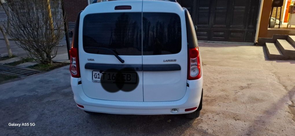 Lada largus 2014