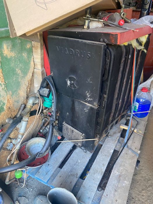 Vând centrală pe lemne Viadrus 25 kw