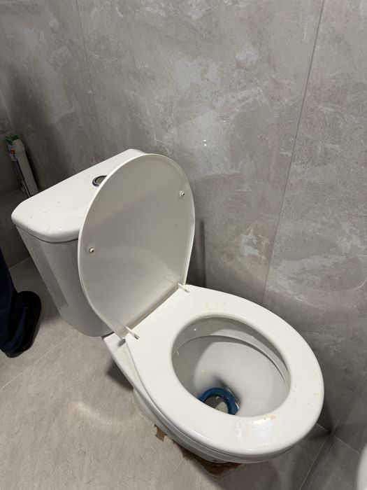 Унитаз почти новый