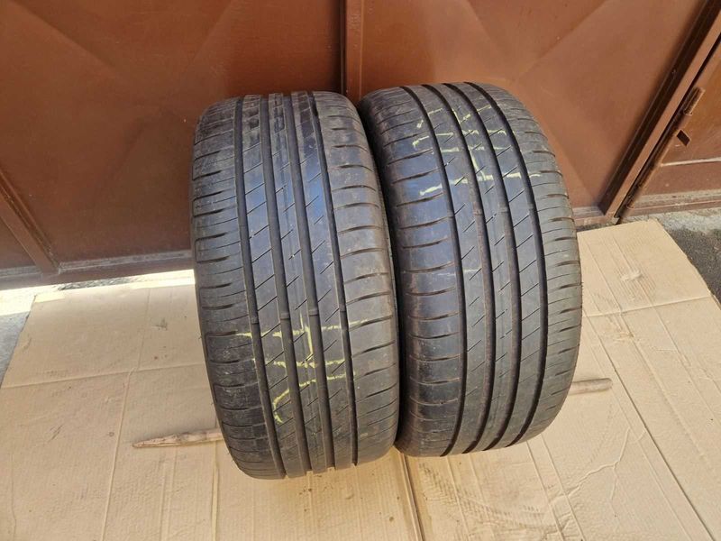 2 Goodyear R18 225/40
летни гуми
DOT3619