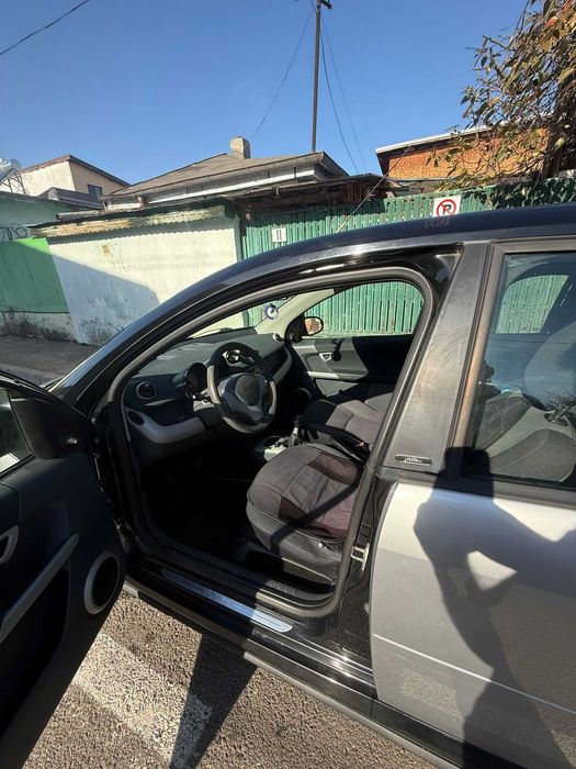 Pentru rabla Smart ForFour 1.3 (90 CP) – 2004 – Negru/Argintiu