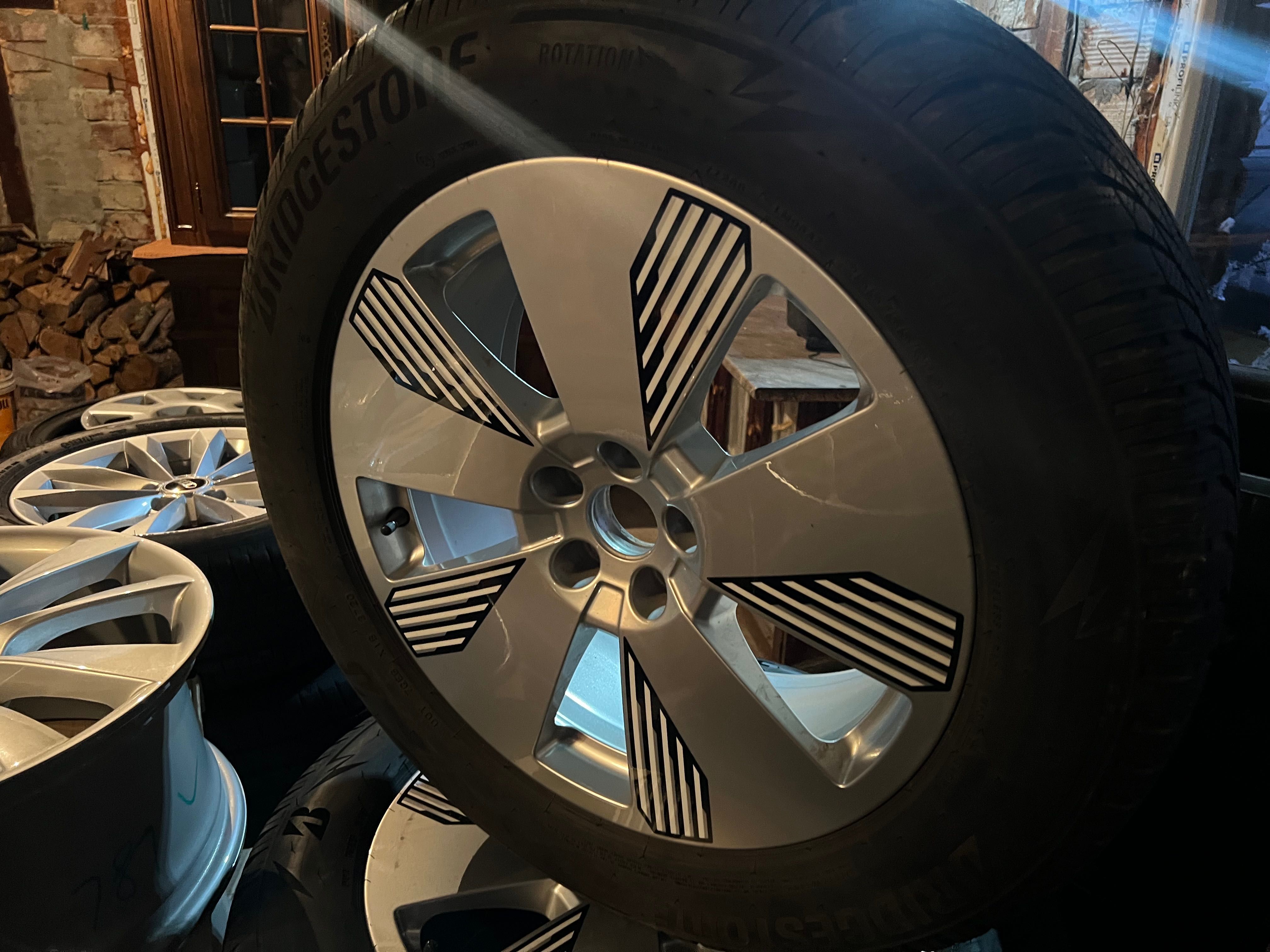 Лети джанти със зимни гуми 19”5x112 Ауди” E-TRON Топ цена 550 лв