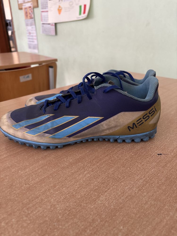 Продавам стоножки adidas x crazyfast Messi League turf