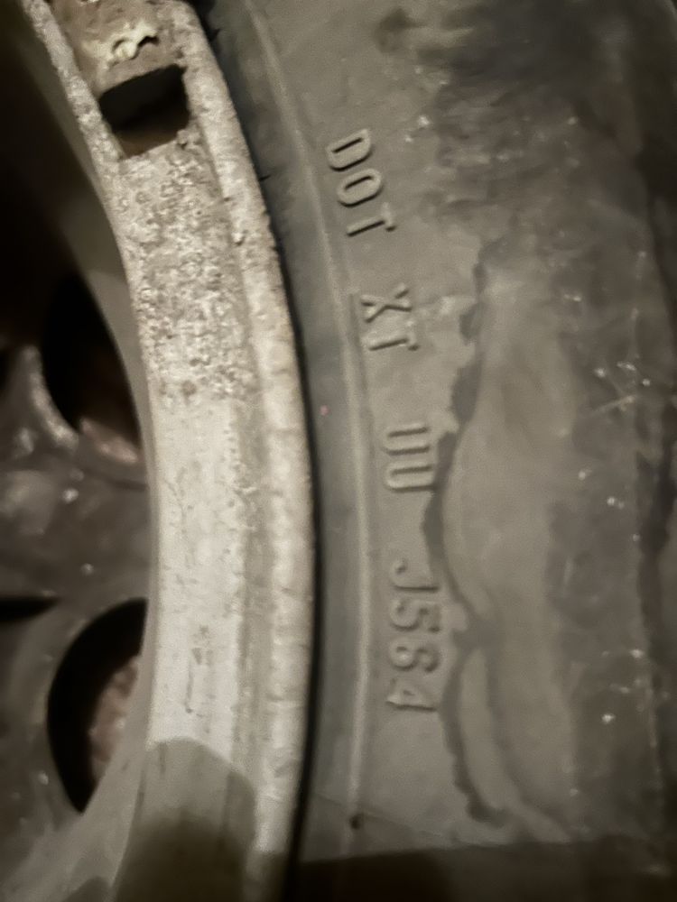 СПЕШНО! 4 Алум. джанти със зимни гуми Pirelli Sotto Zero 195/65 R 15