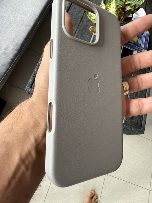 Husa Piele Iphone 17/16Pro/16Pro Max/16 Plus si 16 cu MagSafe