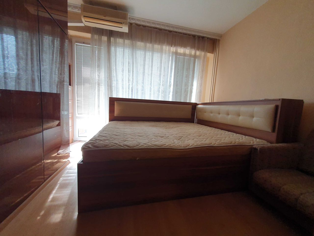 Продава се Двустаен апартамент в Бургас, Славейков - 61 кв.м за 1361 €/кв.м - Снимка #4