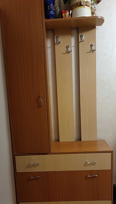 Cuier hol modern și practic